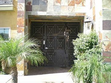 2nd image of 4548 Hawley Blvd Unit 16