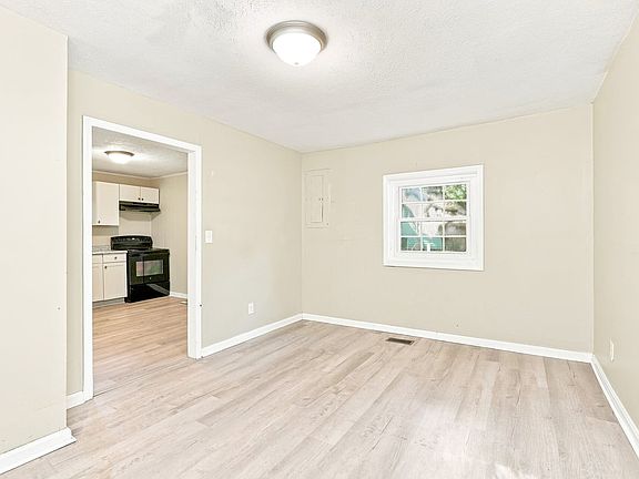 4th image of 511 Liberia St