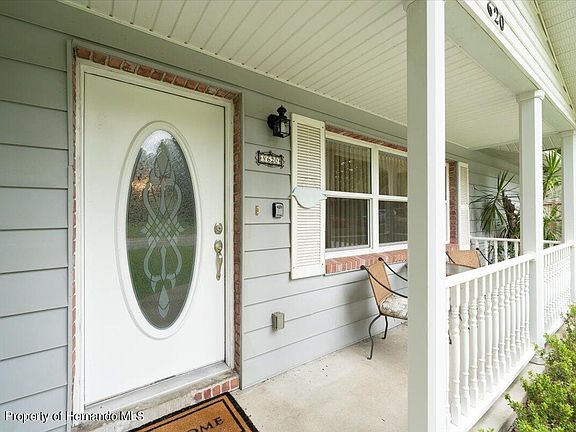 4th image of 620 Garden St