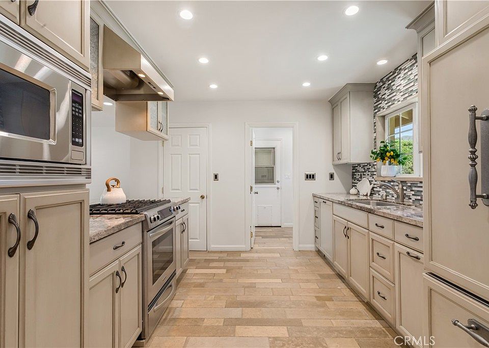1st image of 13493 Fellows Ave