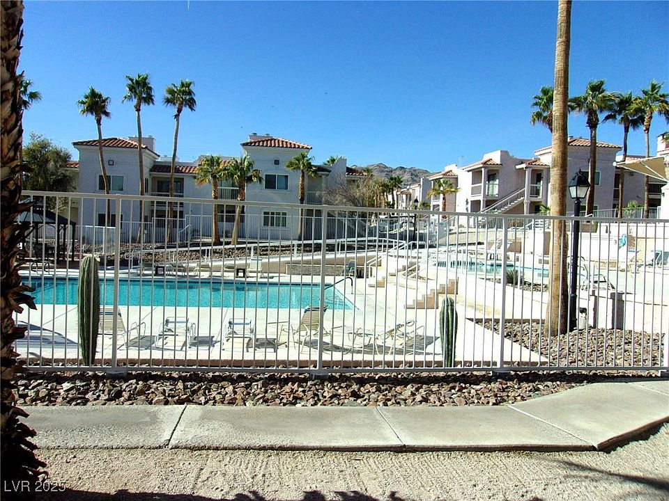 2nd image of 1980 Las Palmas Ln APT 157