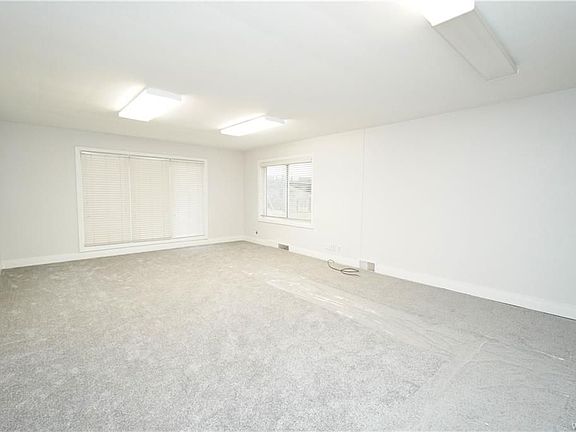 4th image of 3236 Genesee St
