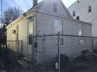 17 Highland Ter, Irvington, NJ 07111