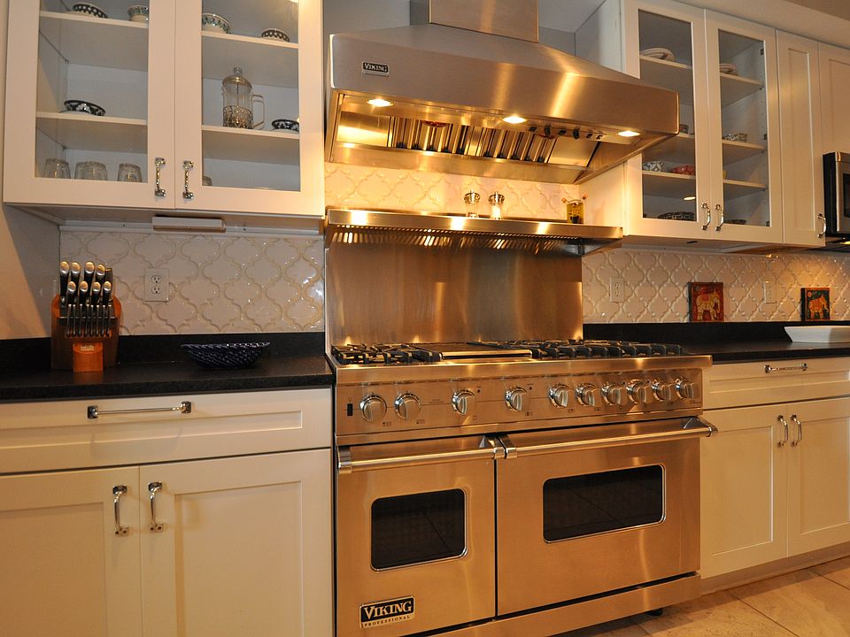 Top line Viking range