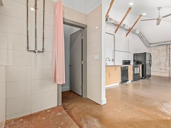 2nd image of 1810 N 16th St APT 10