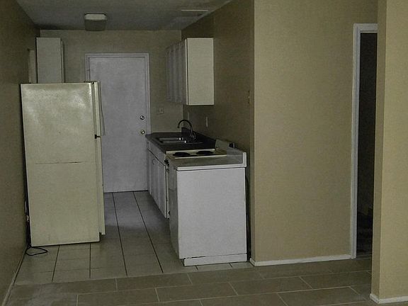 5th image of 2442 King St