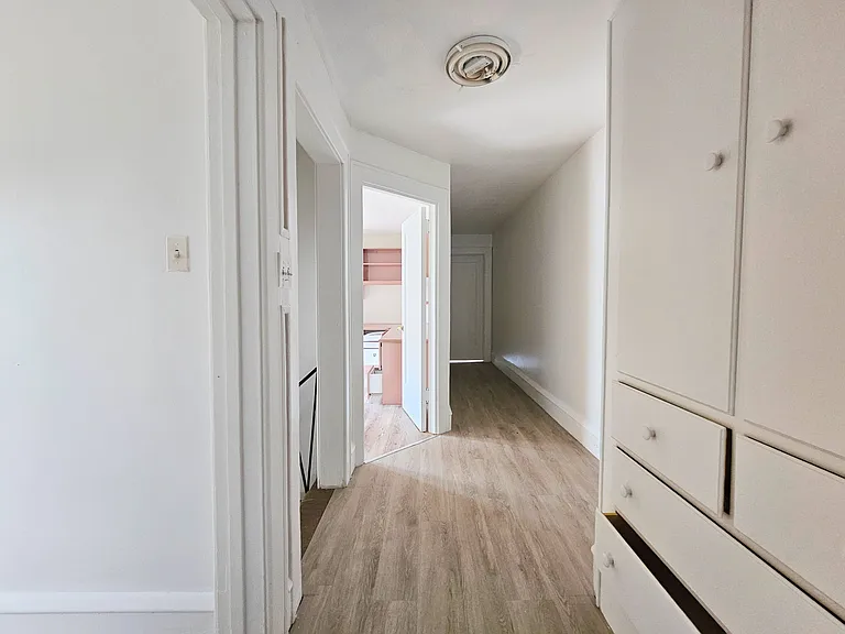 571 Charles Ave #2 — Photo 22