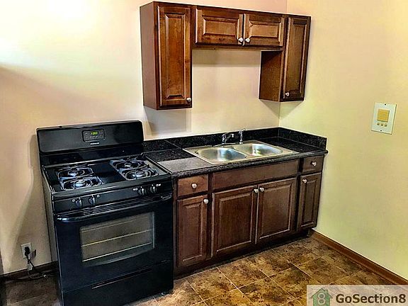 2nd image of 2539 W 66th St #1