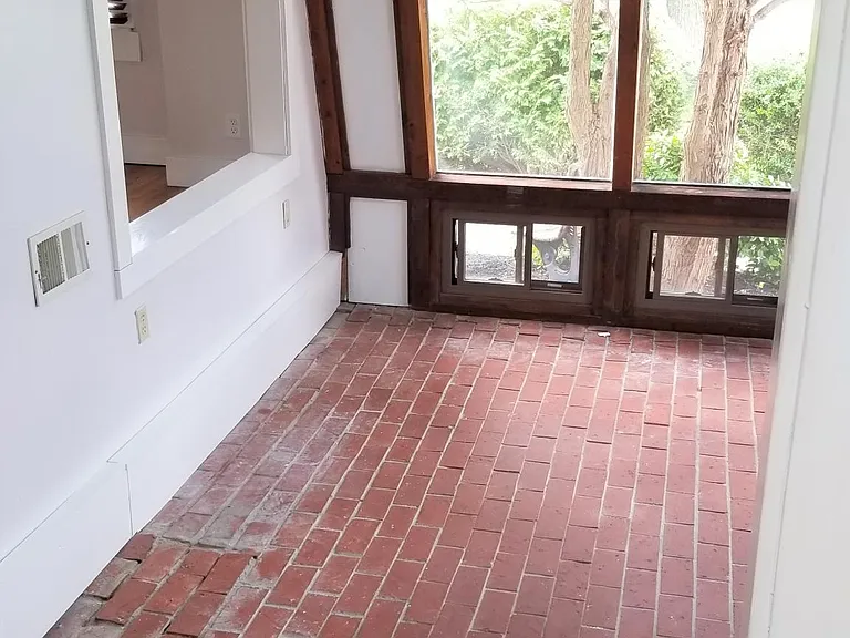 43 Lawrence St — Photo 8