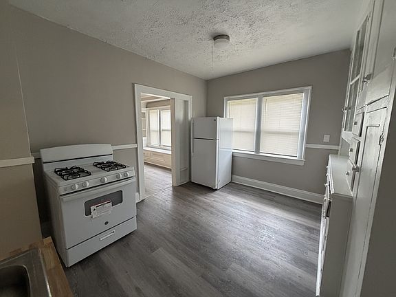5th image of 3346 E 134th St
