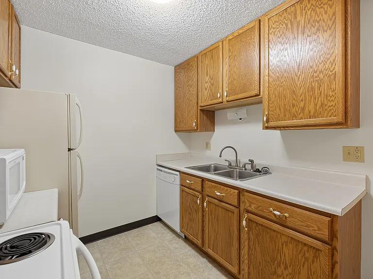 Country Bluff Apartments — Photo 5