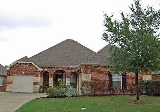 1st image of 2105 Whitney Ln