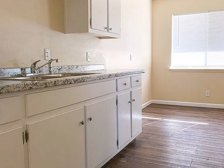 Apartment Homes in a Beautiful Community — Photo 4