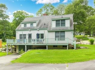 184 Fieldstone Ln, Tiverton, RI 02878