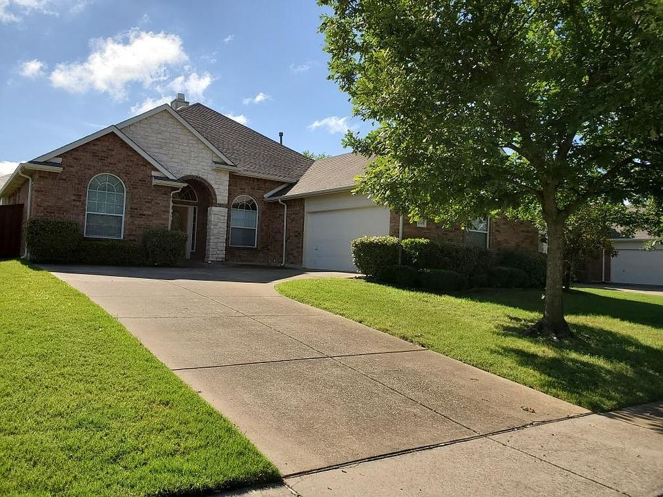 1st image of 1566 Sweetbriar Dr