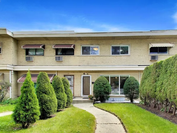 829 Dodge Ave, Evanston, IL 60202