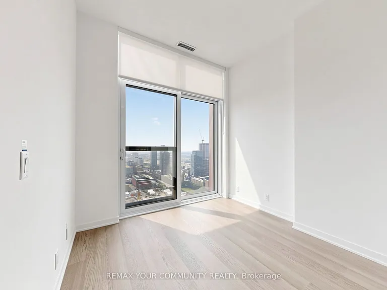 180 Front St E #Penthouse 05 — Photo 6