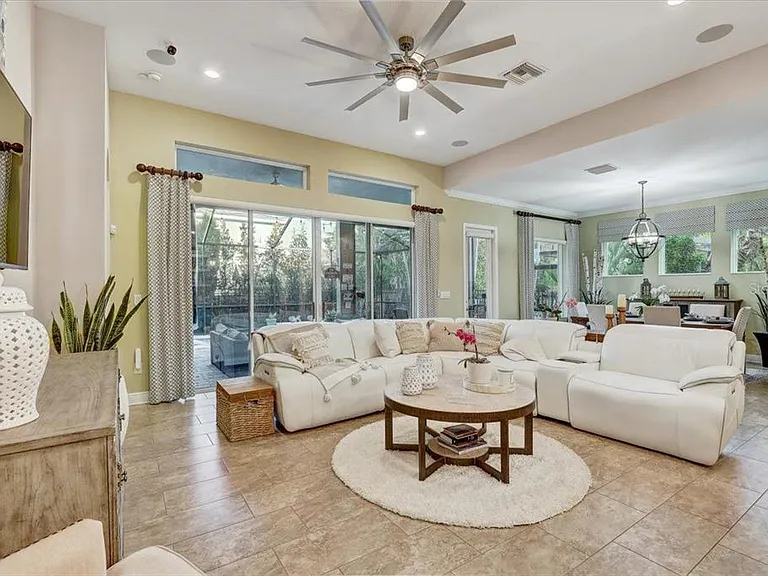 7209 Meeting House Ln — Photo 10