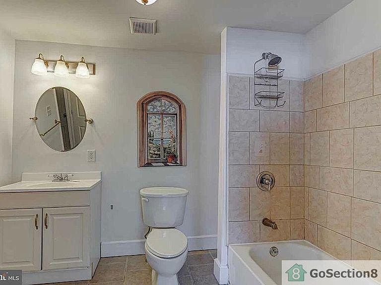 2nd image of 54 Hamilton Cir #686