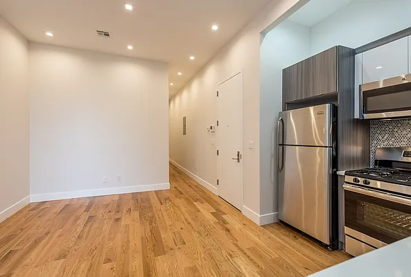 Rented by Nooklyn NYC LLC | media 18