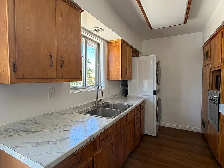 281 Armory Rd — Photo 21
