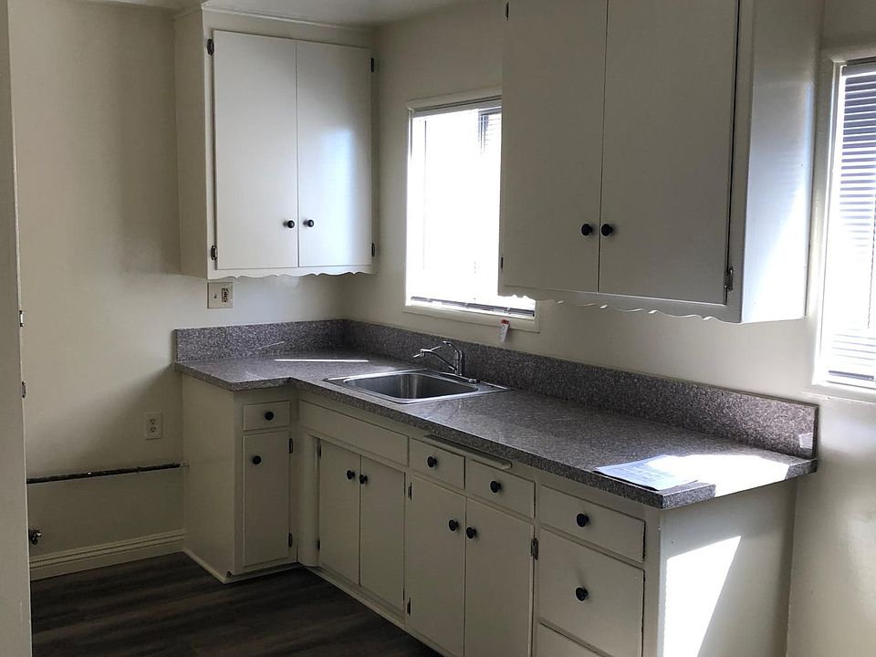 1st image of 821 Mariposa St APT 9