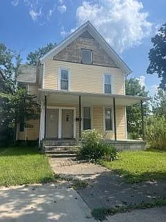 361 S Market St photo 1