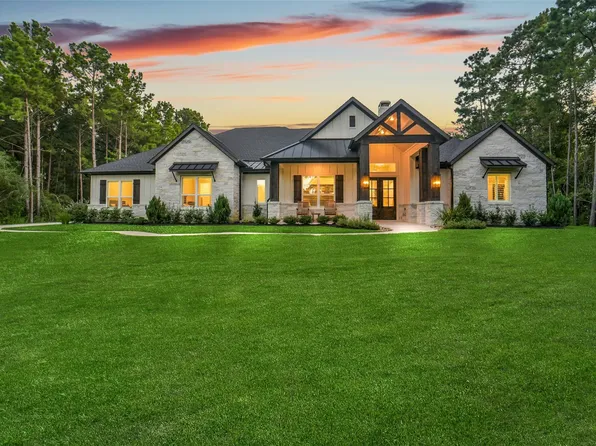 26073 Crown Ranch Blvd, Montgomery, TX 77316