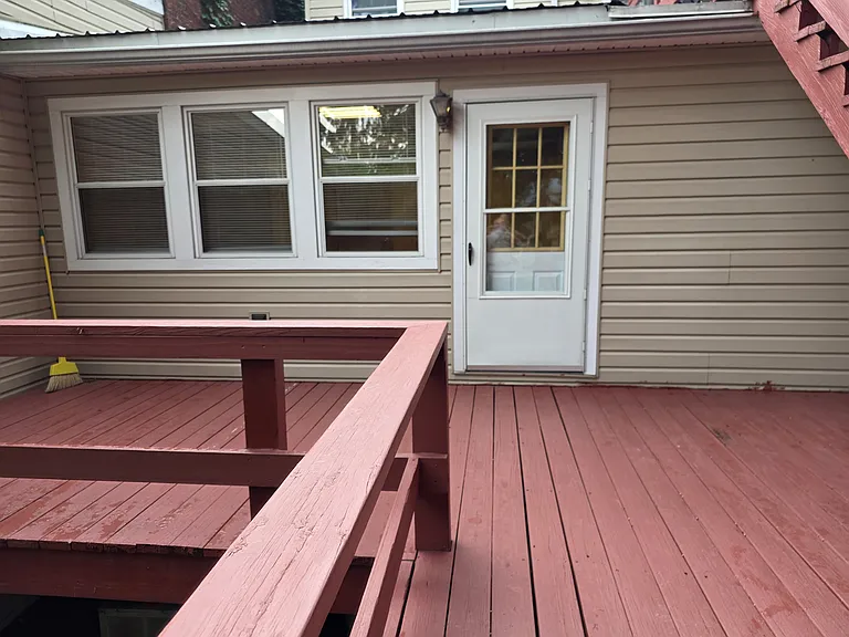 146 Valley St — Photo 2