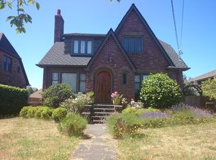 3015 28th Ave W, Seattle, WA 98199