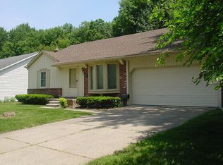 14252 Riverside St, Livonia, MI 48154