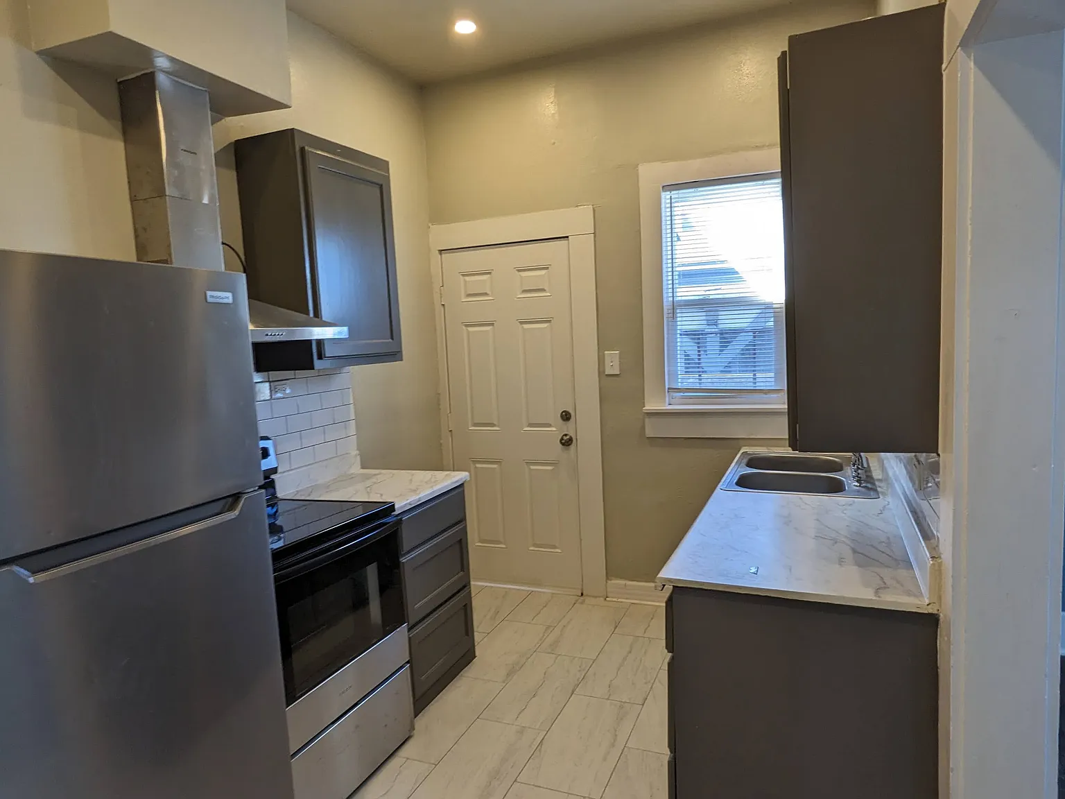 2 bed, 1180 sqft, $1,375 — Photo 4