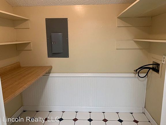 4th image of 442 Heritage Pl