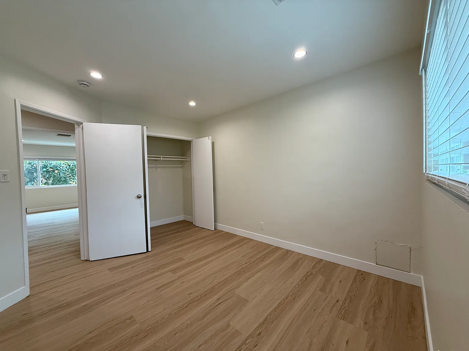 2 bed, 800 sqft, $2,490 — Photo 3