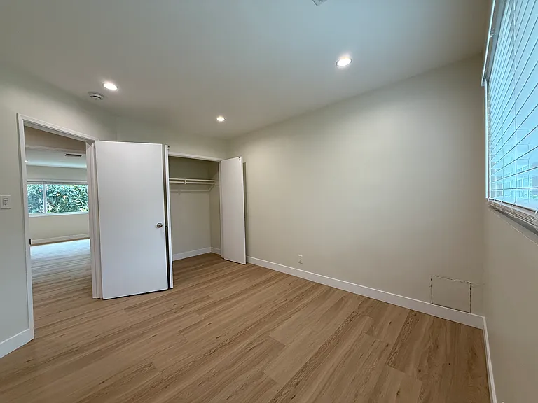 4904 Tujunga Ave #6 — Photo 3
