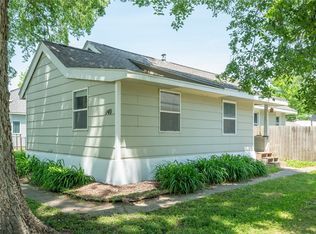 140 NE Cherry Ave, Earlham, IA 50072