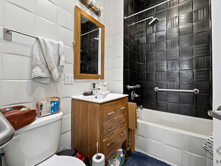 115 Roebling St #3 — Photo 6