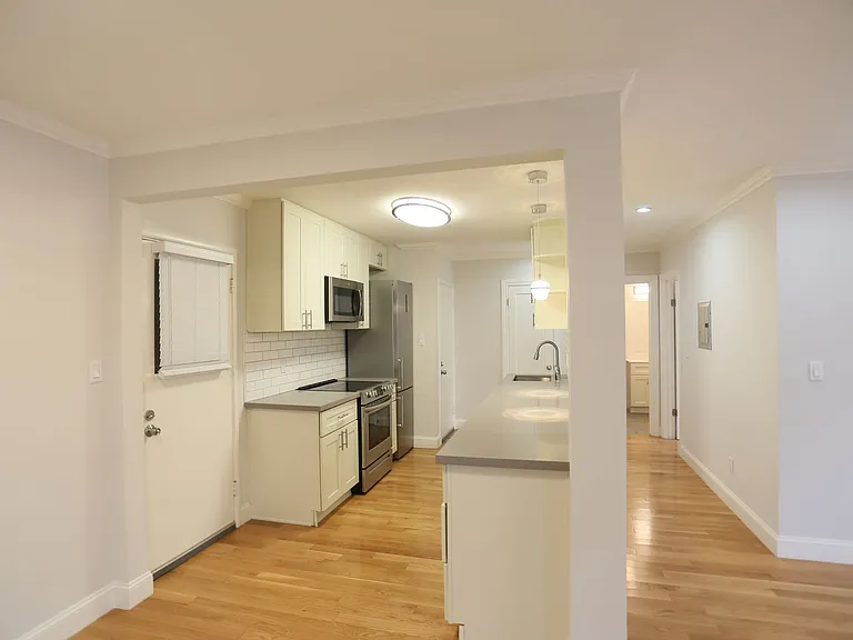 180 Montecito Ave — Photo 8