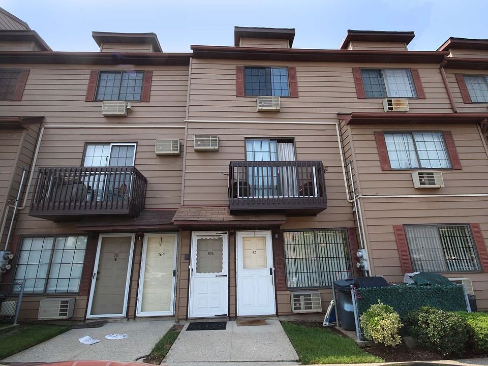 1st image of 80 Daffodil Ln