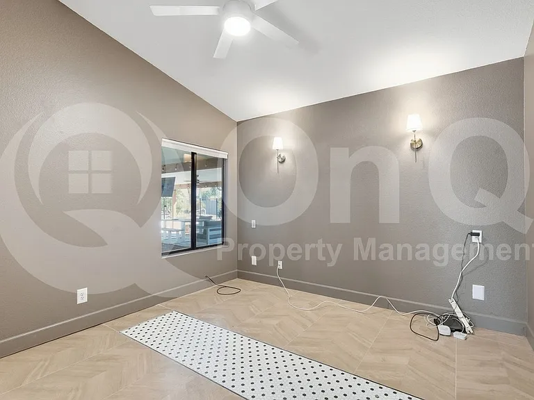 401 S Tiago Dr — Photo 29