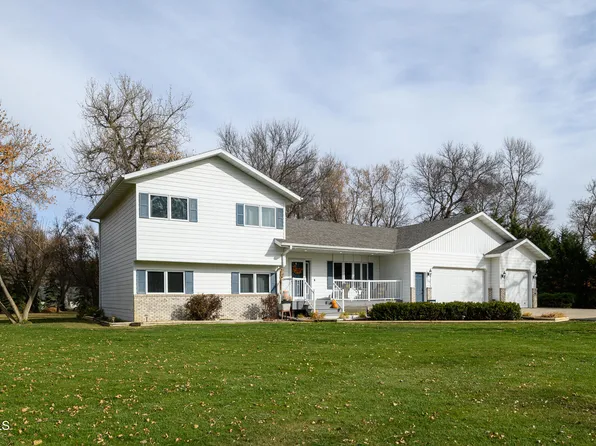 5620 Ponderosa Ave, Bismarck, ND 58503