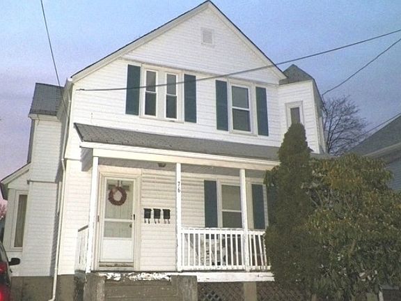 2nd image of 76 Anthony St #2