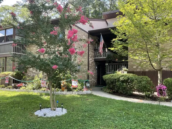 175 Amberly Dr Unit A, Manalapan, NJ 07726