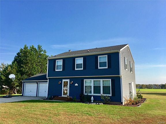 2nd image of 905 Park Dr