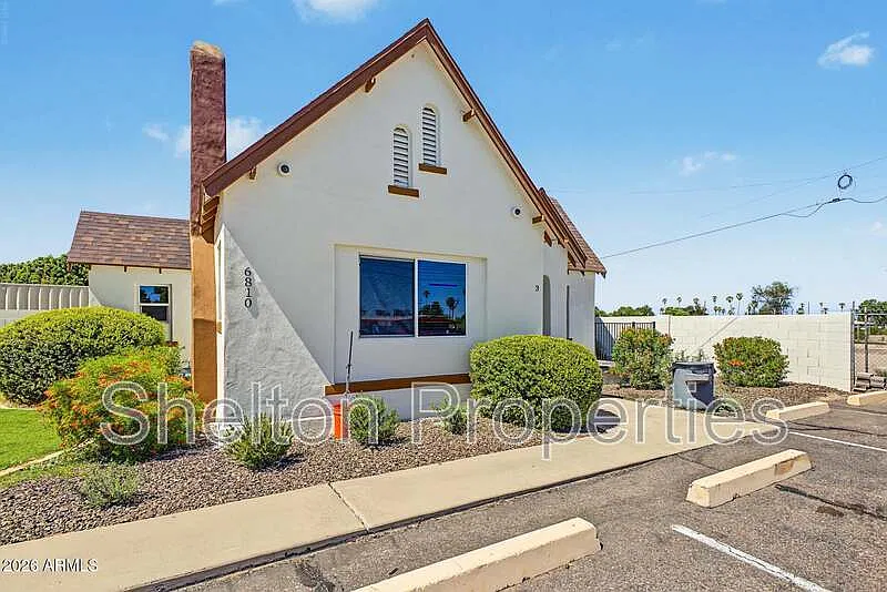 2 bed, 2.0 bath, 1192 sqft, $2,995 — Photo 3