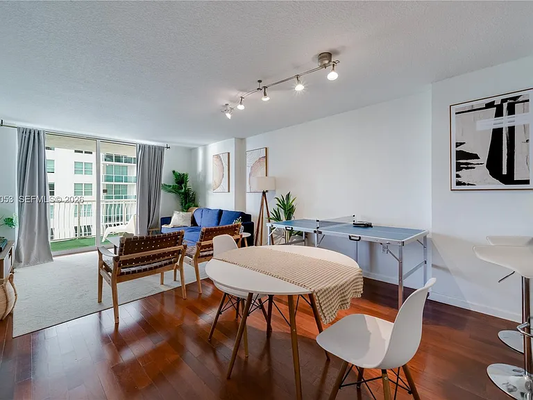 1200 Brickell Bay Dr #1705 — Photo 10
