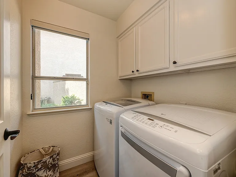 5537 Cabrillo Way — Photo 3
