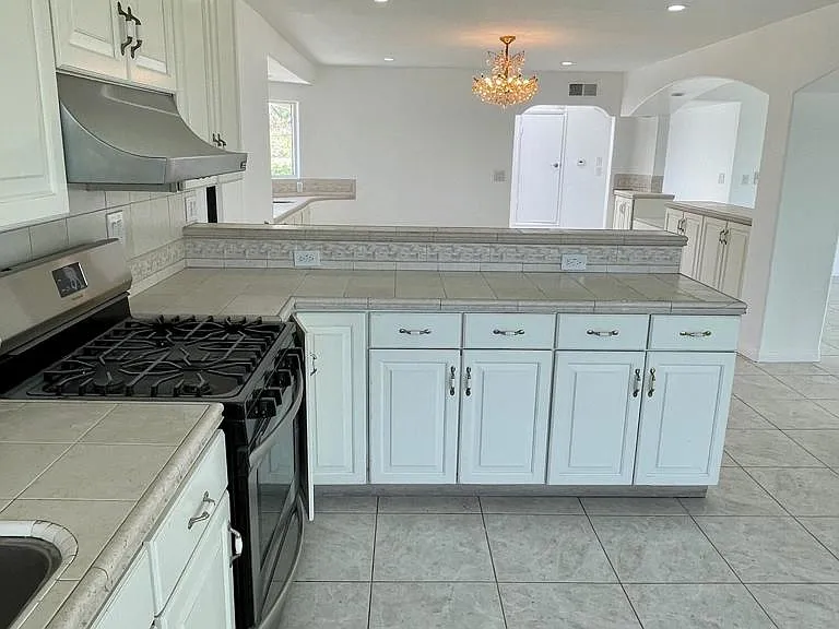 1148 Colina Vis — Photo 6