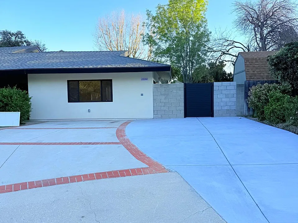 22244 Marilla St