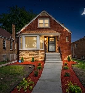 7917 S Christiana Ave, Chicago, IL, 60652